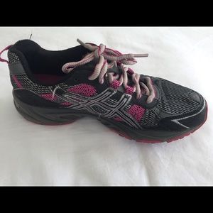 Asics gel tennis shoes